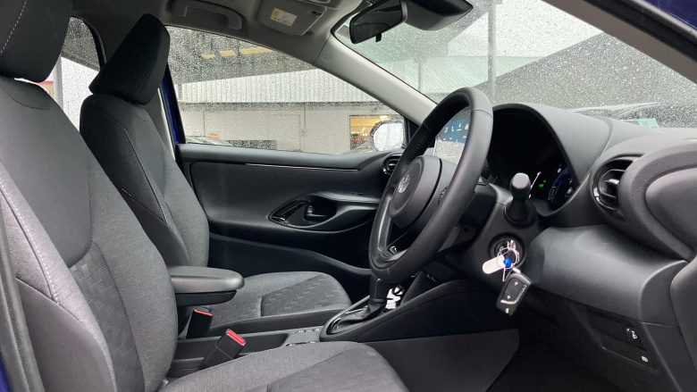 Toyota Yaris 1.5 Hybrid Design 5dr CVT Hybrid Hatchback